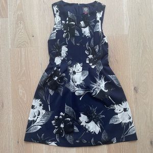 Vince Camuto Fit and Flare Stretchy Floral Dress Size 10